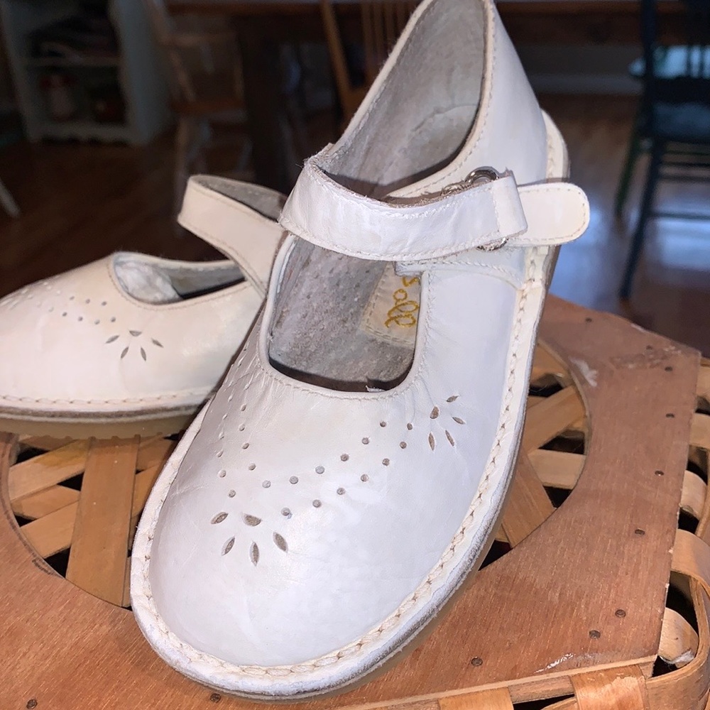 Little Girls boutique leather Mary Jane shoes, SZ 10 “Nina Doll”